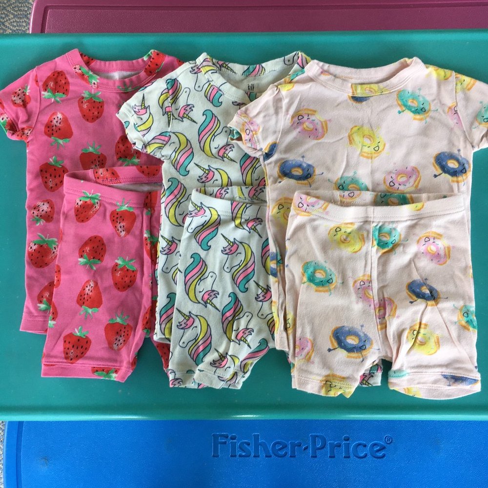 Set of 3 girls Gap Shortie, Shorts Pajamas, 3T